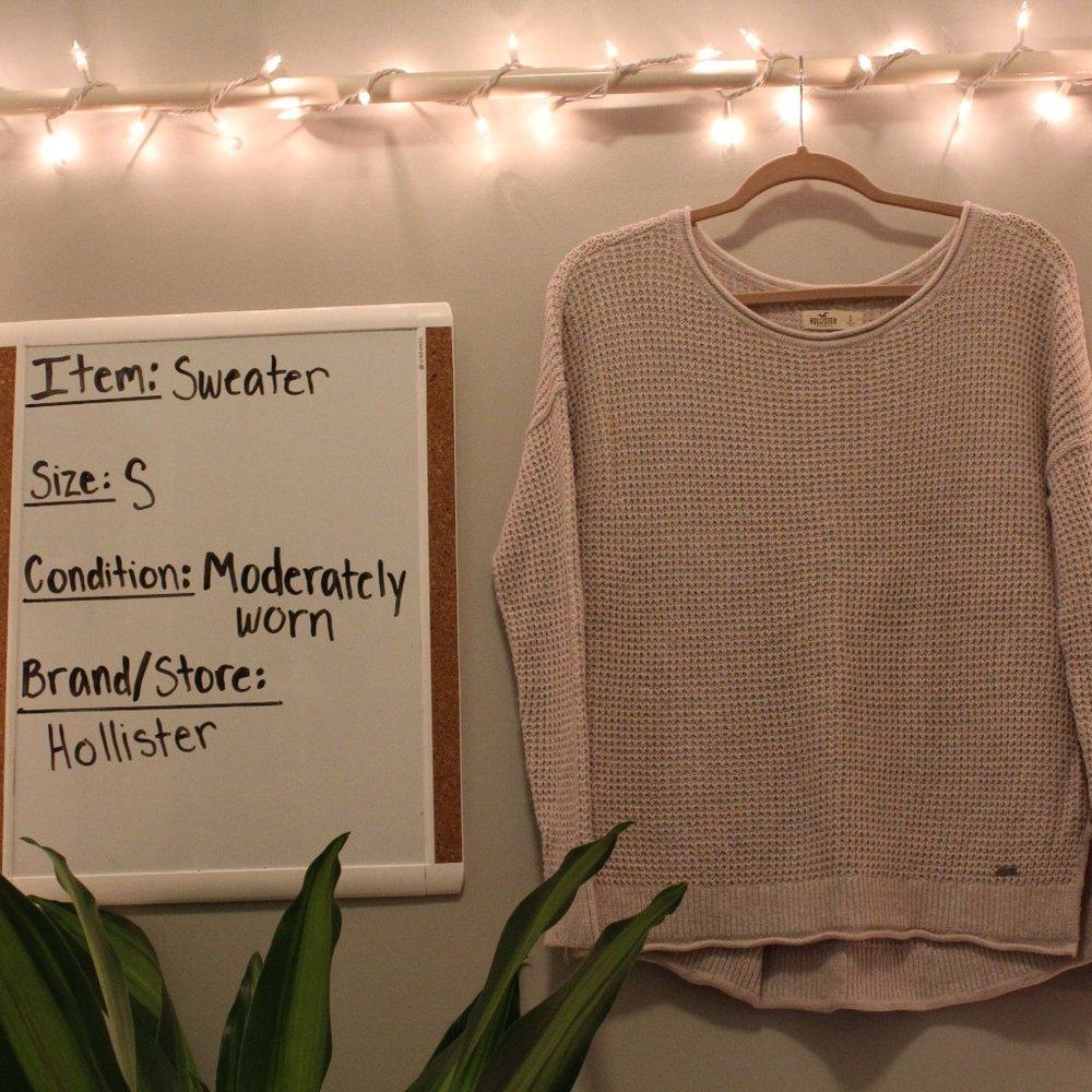 Hollister Sweater Women's Small